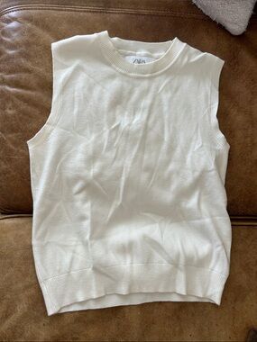ZARA Cream Sleeveless Knit Crewneck Vest